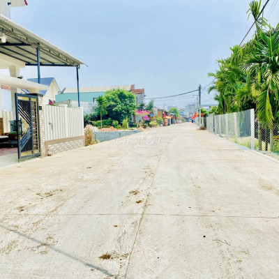 Mặt tiền 10m ngang ngay trục đường chính kinh doanh buôn bán sầm uất