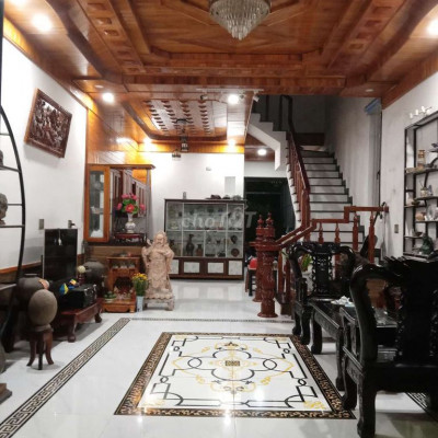 Bán nhà 2 mặt tiền, ngay khu công nghiệp,trung tâm thị trấn Hương An