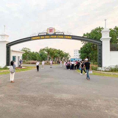 Nhà con cần bán lô đầu đường Ng Xuân Thiều ngay ĐH Y Phan Châu Trinh