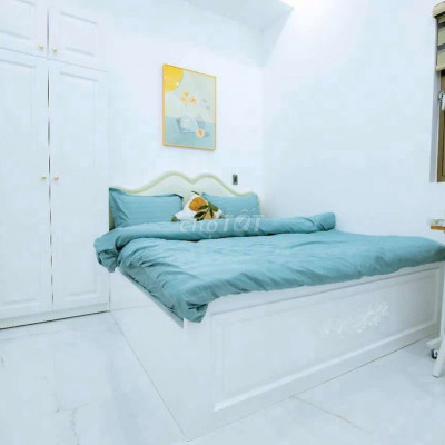 Căn hộ 2pn full nội thất nằm ngay trường FPT cho thuê lâu dài