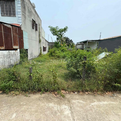 đất đường bê tông thông thẳng cách trần thủ độ 30m