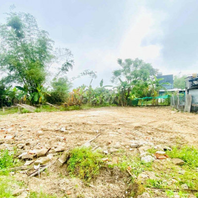 cần ra đi lô đất trung tâm tt Hà Lam kdc đông đúc gần trường học