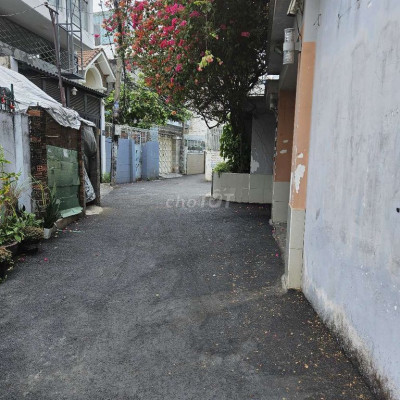 Bán nhà mặt tiền hùng vương dt 7,5m x20m H Nam 5,5 tỷ