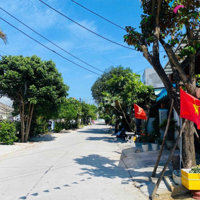 Bán lô đất sát rạt Đường Nguyễn trí thanh 2 mặt tiền đường oto giá sập