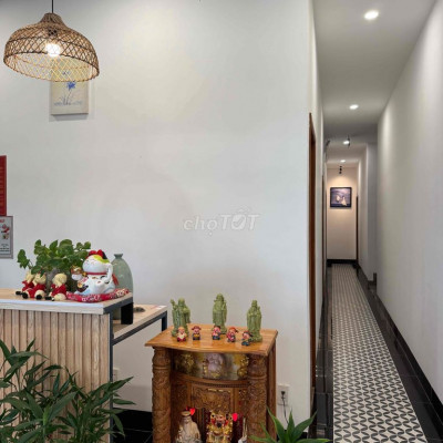 Bán Khách sạn 10 phòng kinh doanh ngay vị trí đắc địa tại Nam Phước