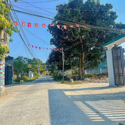 Chính chủ bán lô đất  Trung tâm Phường điện ngọc. Gần Fpt. Giá tốt