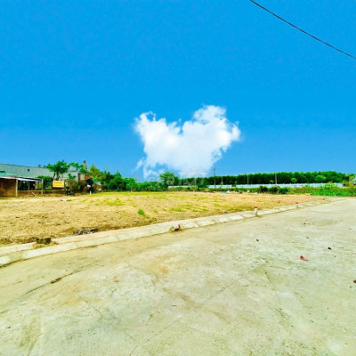 118m2 nằm ngay Trung Tâm Nam Phước-Đường 5m5-Sẵn sổ- Giá 9xxtr.