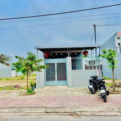 nhà cấp 4 kiên cố cạnh trường đại học FPT