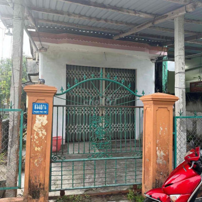 Bán đất kèm nhà cấp 4