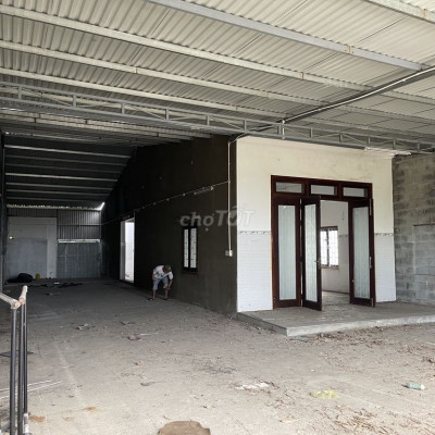 Cho thuê nhà xưởng 300m2 giá 3trieu/ tháng