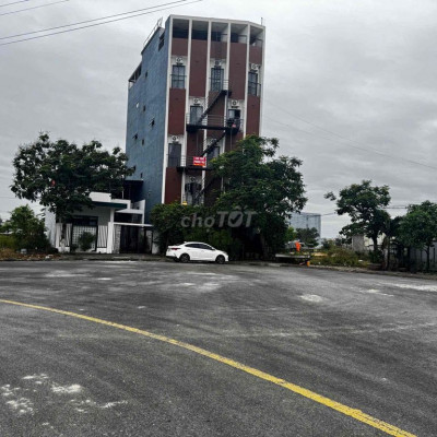 Toà căn hộ 20 phòng