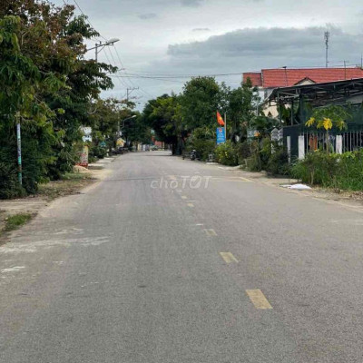 Chính chủ cần bán Mặt Tiền Đường Nhựa 610B gân Cầu Văn Ly