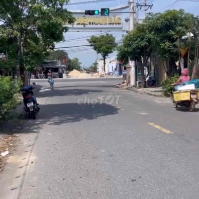 Mặt tiền chợ Điện Nam Bắc cách Trần Thủ Độ 30M