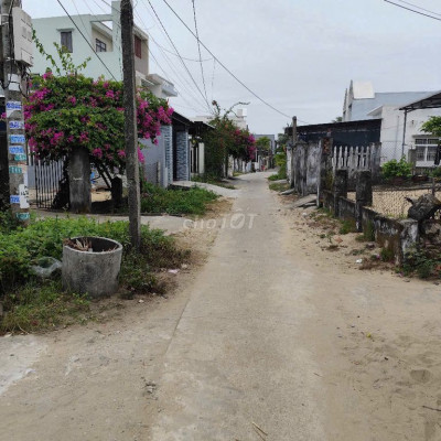 Bán lô đất gần biển Bình Minh, chưa qua đầu tư, giá tốt