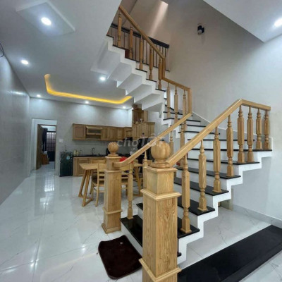 CHO THUÊ NHÀ 2 TẦNG- 1 TUM- 3 PHÒNG NGỦ- CẠNH FPT!