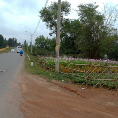 Giáp Hoà Tiến đường 4m_140m2 gần ủy Ban Điện Tiến