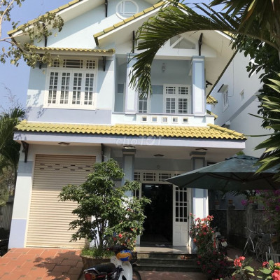 Biệt thự 440m2, 4 phòng ngủ, đường ĐX18, Cẩm Thanh