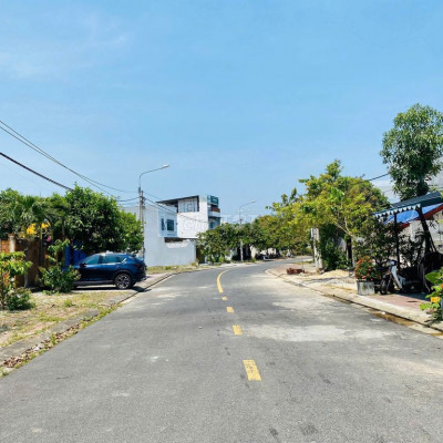 Cần bán lô đất đẹp đối diện trường ĐH Y Phan Châu Trinh