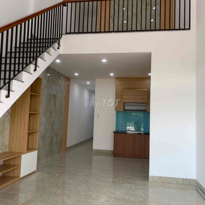 Nhà mê lửng Tứ Ngân Điện Ngọc giáp Hoà Quý