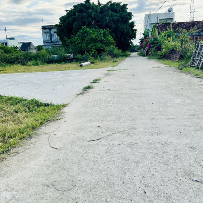 Bán Đất Đà nẵng mới phường Điện bàn bắc view sân bóng phường giá 985tr