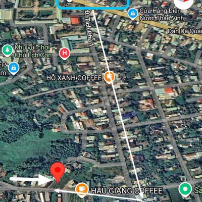 Ngay sau ubnd đại Hiệp Gần quán cafe