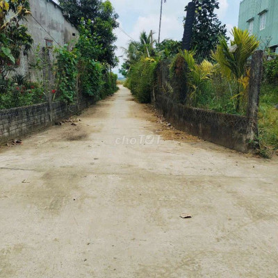 Nhà ở cấp 4 đã gắn tài sản , chỉ việc vào ở