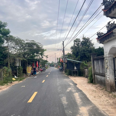 Điện tiến Đường nhựa 7.5m thôn châu sơn dân cư đông sổ sẵn bán nhanh