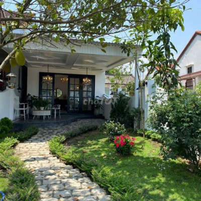 CHO THUÊ NHÀ SÂN VƯỜN MỚI XÂY 100%,NỘI THẤT CAO CẤP CỰC ĐẸP,VIEW SÔNG