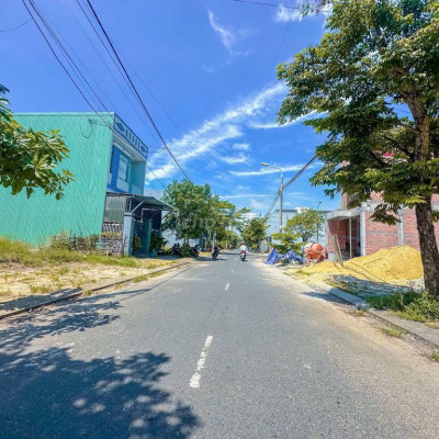 Bán  nhanh lô đất đường 7,5m ngay chợ đầu mối Điện Ngọc giá đầu tư