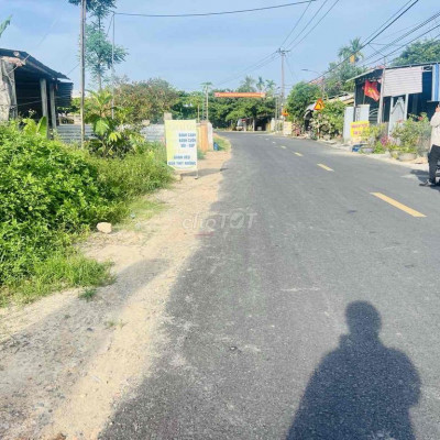 Mặt nhựa chính Điện Tiến - Kinh doanh buôn bán