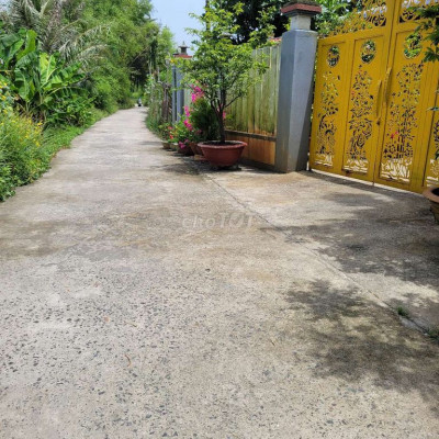 Chủ cần bán gấp lô đất cách Cao Đẳng nghề Đà Nẵng 500m, đường ô tô