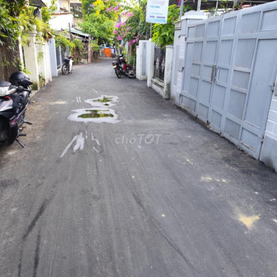 🔥 Nhà 2 Tầng Mê Lệch Đẹp, Sân Ô Tô – Trung Tâm Phố Cổ Hội An!