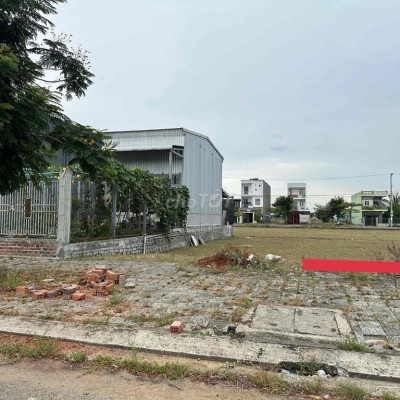 khu 9 sát chợ Chính chủ cần bán giá *** thị trường