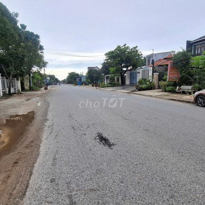 Chào bán lô đất mặt tiền ngay thị trấn Nam Phước