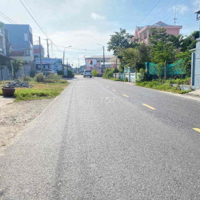 Bán Nhanh Lô Đất Đường Nhựa 7m5 Gần Quốc Lộ 1A, Giá Thương Lượng