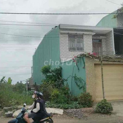 cần cho thuê lâu dài lô đất 180m2