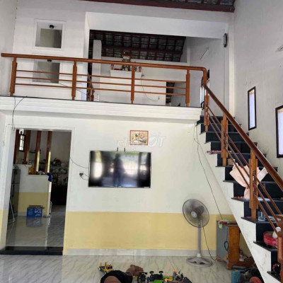 SỤP HẦM HÔI AN NHÀ LƯNG ĐUC 140M NGAN 7M , ĐG 9.5M GIA CHI 3T75