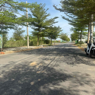 6x20=120m2 đường 7m5 lề 3m gần sông gần biển giá chỉ 2ty2