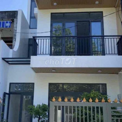 cho thuê nhà làm văn phòng hoặc kinh doanh tự do