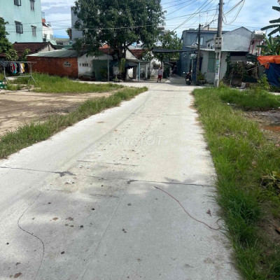 cần bán lô đất kiệt 03 tiểu la. cách đường chính 50m