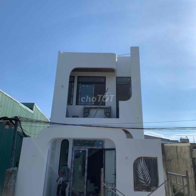 Nhà 2 tầng gần Ngã Tư Điện Ngọc