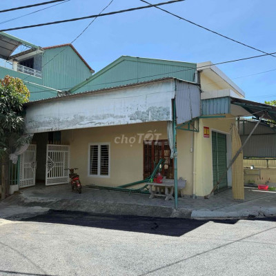 Cần bán nhà 2 mặt tiền ngay xưởng dệt Duy Trinh, nhà rộng mát mẻ