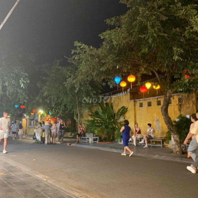 Mặt Bằng Rộng Đẹp đường Lê Lợi, phố cổ Hội An 90m2