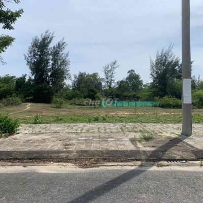 Lô 171m2, đường 10,5m, trục thông qua FPT, KĐT số 4 tiềm năng.