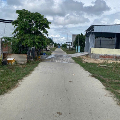 Điện Nam Đông - Đà Nẵng lô góc 2 mặt kiệt thông thoáng .