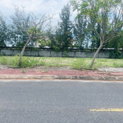 Cần bán gấp lô 138m2, ngang 6m, trục thông ngay ĐH FPT Đà Nẵng