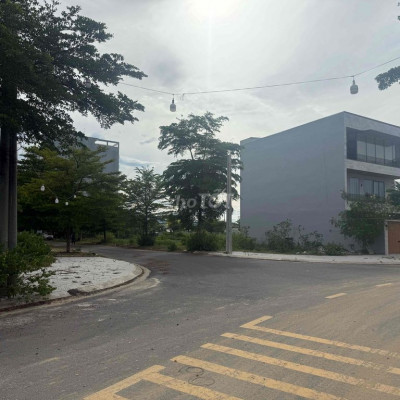 mặt sông cổ cò 2 mặt tiền trước sau 10x18=180m2 giá đầu tư