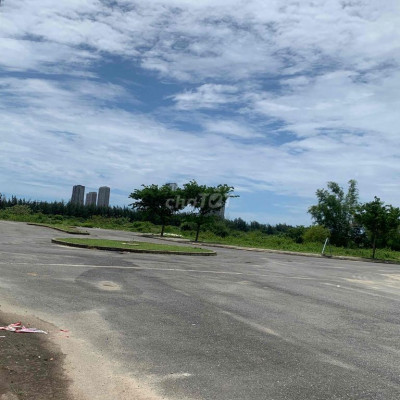 KĐT số 4: dt 171m2, đường 27m, sát sông