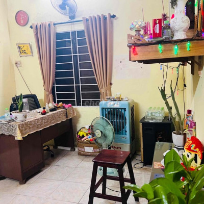 Bán nhanh nhà kiệt ô tô đậu cửa đường Hùng Vương, 50m ra mặt đường