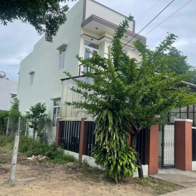 Cần bán nhà 2 tấm, khu Dân cư đông đúc,